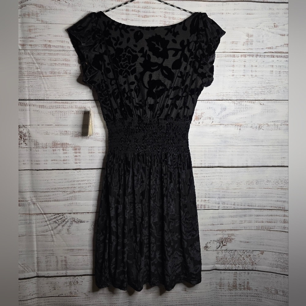 NWT Altar'd State Black Floral Mini Dress Velvet Shortsleeve Women Size Xsmall - Picture 5 of 5